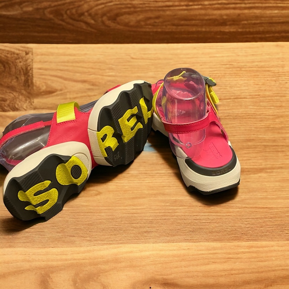Sorrel Kinetic Impact Cactus/Pink Outdoor Performance Sandal. Size 8 - Picture 8 of 8